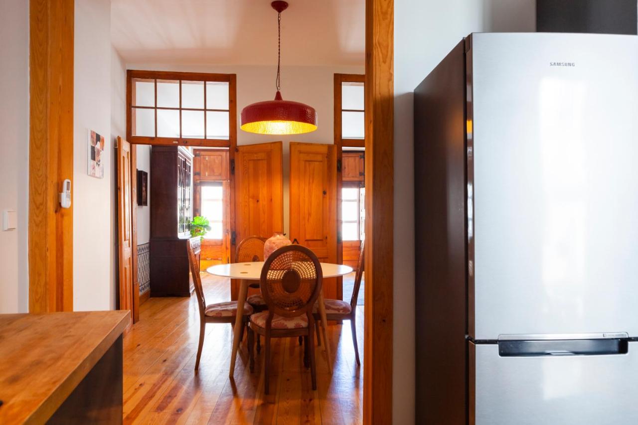 Alfama Terrace Apartment With Authentic XVIII Tiles And Historic Notes 3 Bedrooms & 2 Bathrooms Ac 리스본 외부 사진