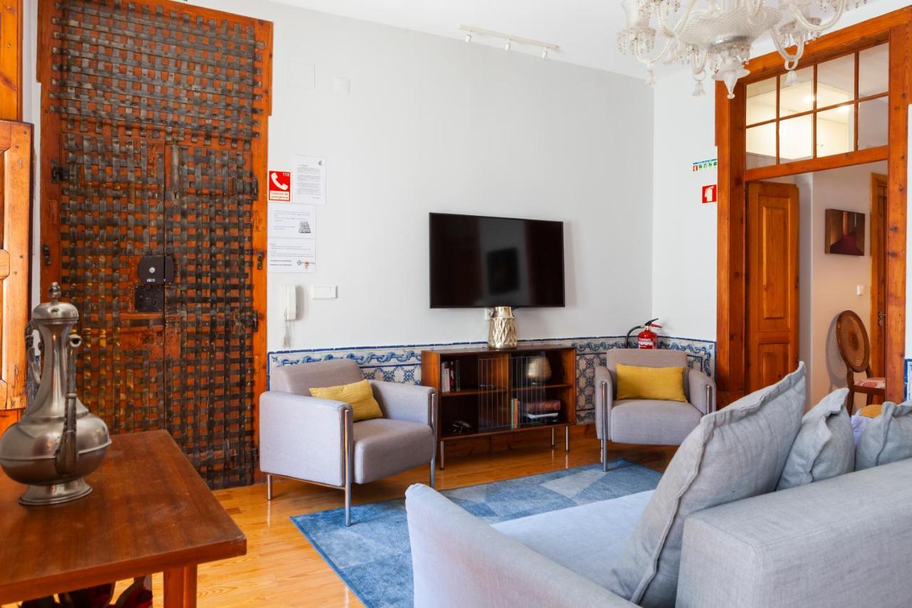 Alfama Terrace Apartment With Authentic XVIII Tiles And Historic Notes 3 Bedrooms & 2 Bathrooms Ac 리스본 외부 사진